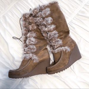 PRICE DROP 🚨 faux fur brown wedge boots